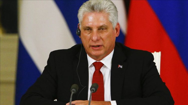 Presidente cubano Miguel Díaz-Canel acusa a EE.UU. de “asfixiar” a la isla