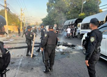 Se registran dos heridos durante huelga por 24 horas en Navarrete