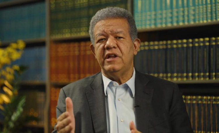 Leonel Fernández asegura que el dengue “ya es una desgracia nacional”