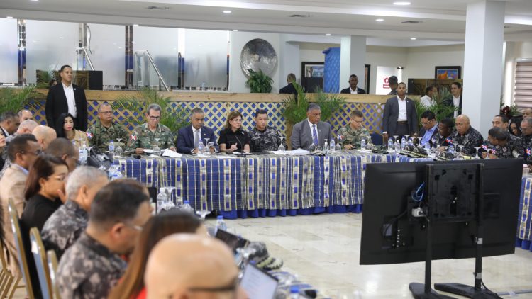 Vicepresidenta Peña encabeza reunión de seguimiento al Plan de Seguridad Ciudadana