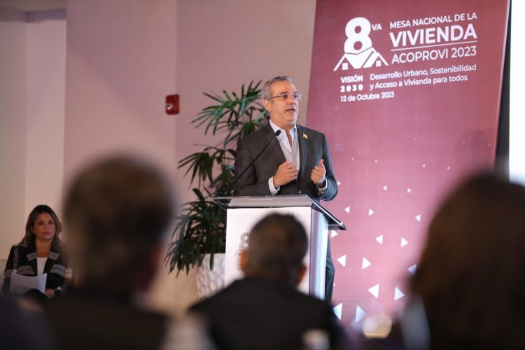 Luis Abinader: “La mano de obra extranjera tiene los días contados en la República Dominicana”