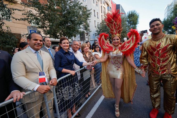 Vicepresidenta Raquel Peña concluye agenda en España y retorna a RD
