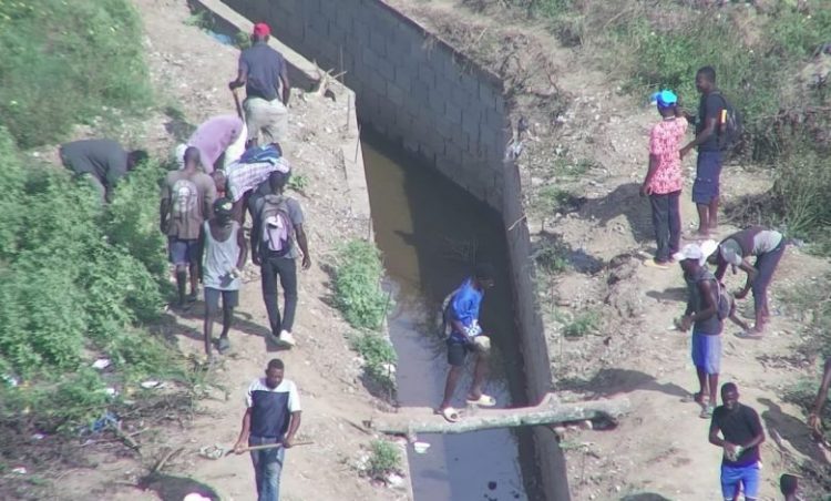 Aumentan las donaciones para terminar la construcción de canal haitiano en río Masacre