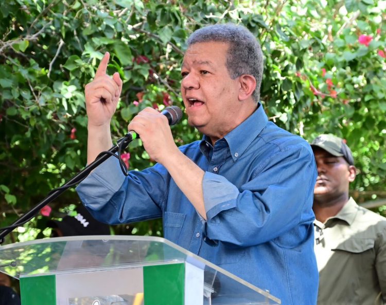 Leonel le pide a Abinader “dejar las fábulas, hablar menos y hacer más”