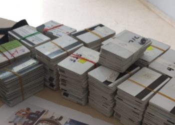 Policía apresa a dos presuntos clonadores de tarjetas en Villa Mella