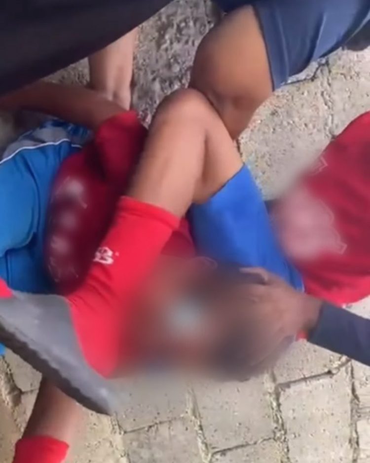 Niño fue golpeado por otros en Santiago por negarse a cometer un robo, explica su madre