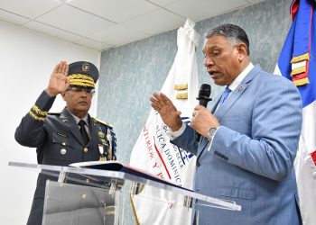 Ramón Antonio Guzmán Peralta asume como director general de la Policía Nacional