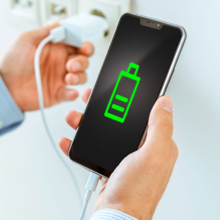 Crean una batería que carga el teléfono móvil al 90% en 10 minutos