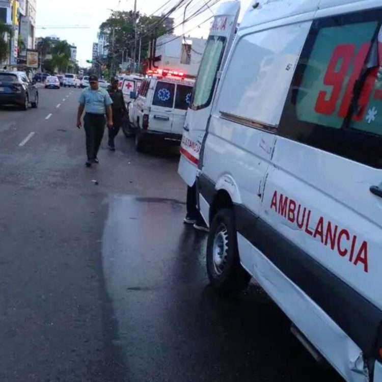 Al menos 14 heridos tras accidente de tránsito en avenida Gustavo Mejía Ricart