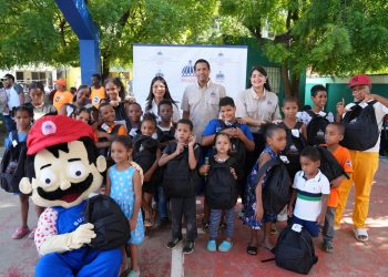 Inabie inicia entrega de útiles escolares a estudiantes afectados por disturbio tropical