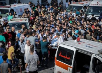 Trasladan a 12 niños con cáncer de Gaza a Egipto y Jordania para recibir tratamiento