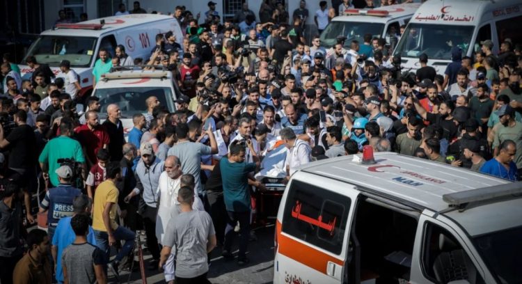 Trasladan a 12 niños con cáncer de Gaza a Egipto y Jordania para recibir tratamiento