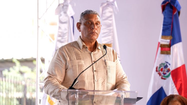 Todas las calles del país serán iluminadas “para reducir delincuencia”, anuncia Interior y Policía