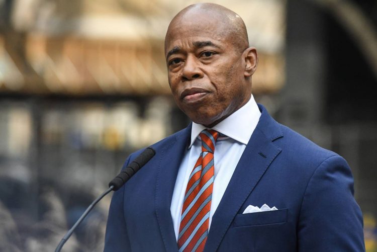 Alcalde de Nueva York ordena despliegue de mil policías en El Bronx ante ola de tiroteos