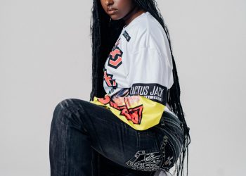 J Noa, la adolescente dominicana nominada a los Latin Grammy