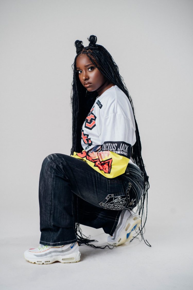 J Noa, la adolescente dominicana nominada a los Latin Grammy