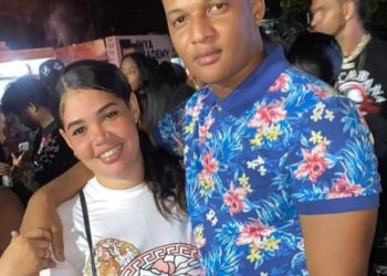 Agente de la Policía mata a su pareja y luego se suicida en Yamasá