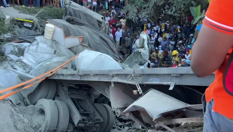 Se eleva a 19 la cantidad de pacientes asistidos en hospitales tras accidente en Haina