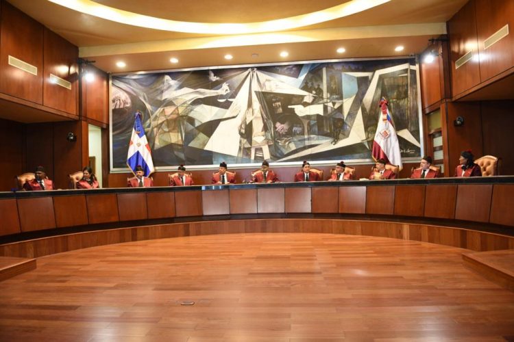 Cierra plazo para postulaciones de candidatos a jueces del Tribunal Constitucional