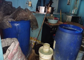 Policía desmantela laboratorio de bebidas alcohólicas adulteradas en San Pedro de Macorís