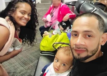 Encuentran a una pareja de esposos y a su hijo muertos a puñaladas en El Bronx