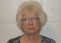 Condenan a prisión a maestra de 75 años por agresión sexual a un adolescente en EE.UU.