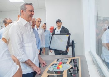 Inician período de prueba del Teleférico de Santiago