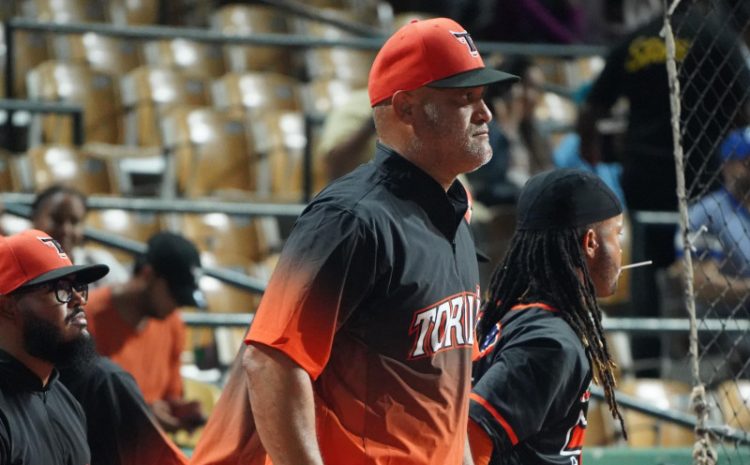 Mendy López sustituye a Lino Rivera como dirigente de Toros del Este