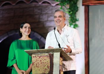 Abinader inaugura Villa Navidad 2023 y recuerda es un espacio para el disfrute familiar