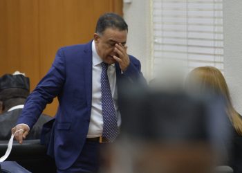 Levantan prisión domiciliaria y retiran grillete a Alexis Medina