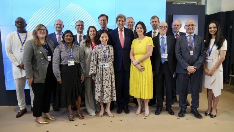 Estados Unidos anuncia fondo para financiar transición energética en RD