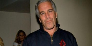 Senado de Florida aprueba proyecto de ley para divulgar transcripciones del caso Epstein