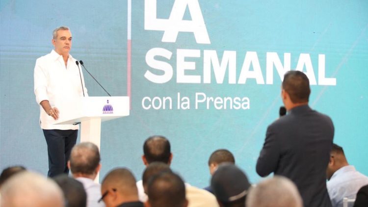 RD saca buenas notas en los indicadores del Foro Económico, informa Abinader