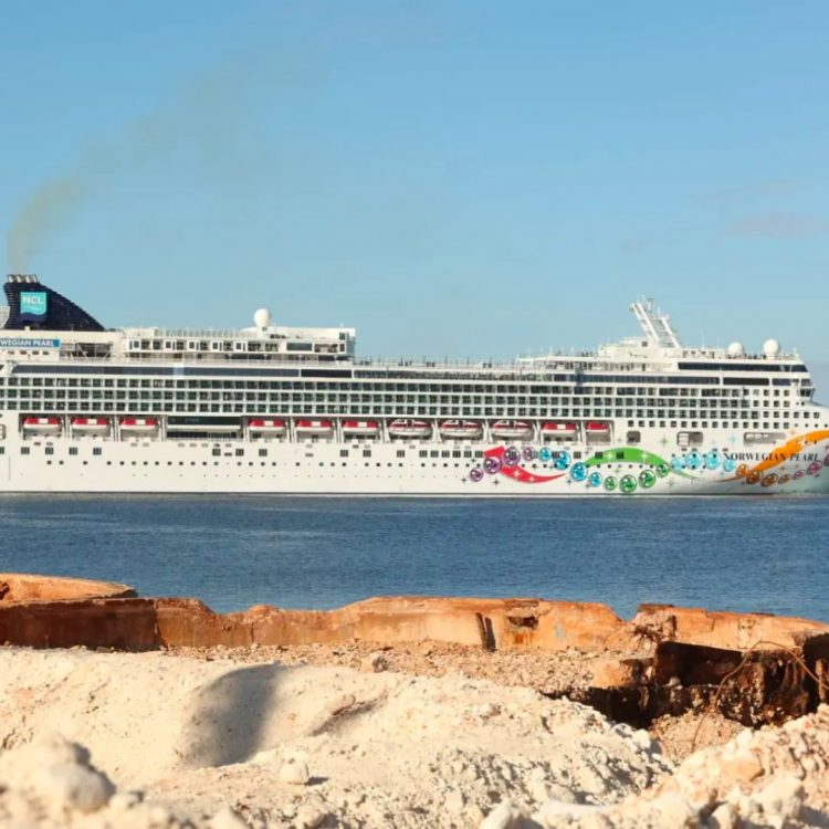 Llega el primer crucero al Puerto Cabo Rojo en Pedernales