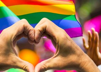 El Vaticano aclara que la bendición de parejas homosexuales no será litúrgica