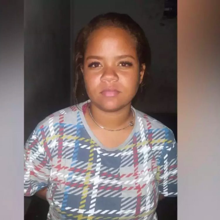 Detienen mujer que presuntamente mató a un hombre de una pedrada en Jarabacoa