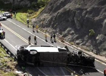 Más de 20 migrantes heridos tras accidente mientras viajaban hacinados en México