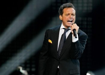 Posponen concierto de Luis Miguel por problemas técnicos