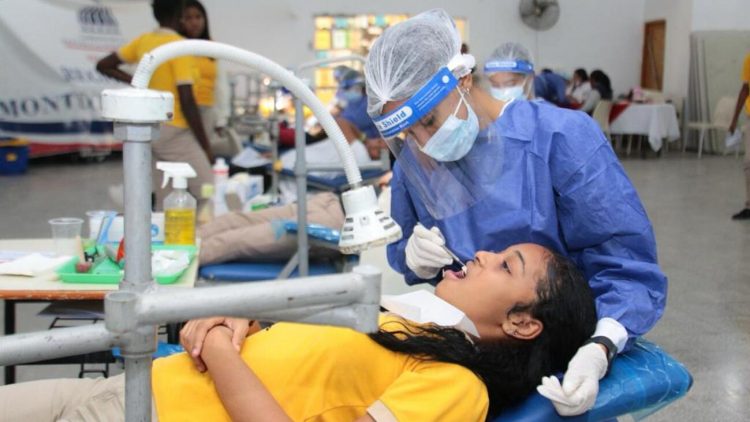 Más de 1.8 millones de estudiantes recibieron atenciones de salud escolar en el 2023