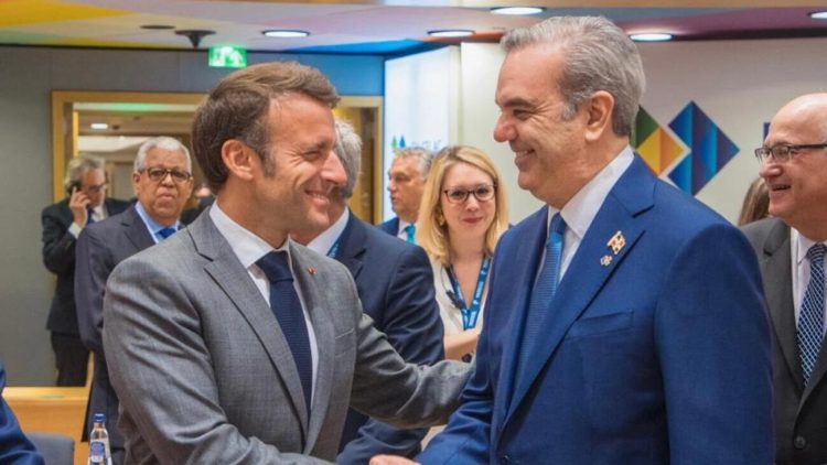 Macron expresa a Abinader el interés de apoyar grandes proyectos de desarrollo en RD