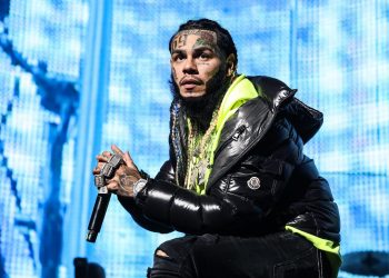 Arrestan a Tekashi 6ix9ine por supuesta violencia de género