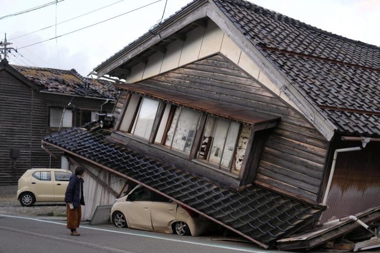 Aumenta a 50 la cifra de fallecidos por devastador terremoto en Japón