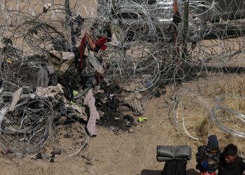 EE.UU. solicita al Supremo poder cortar el alambre de púas colocado por Texas en la frontera