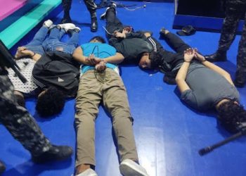 Al menos una decena de muertos por ola de violencia en Ecuador