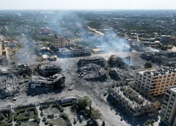 Ayuda humanitaria lanzada desde el aire para Gaza cae por error en territorio israelí