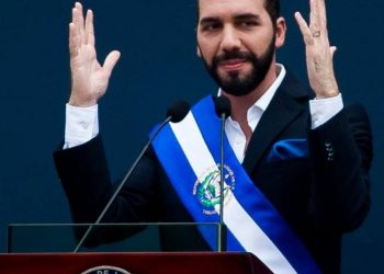Bukele prohíbe uso del “lenguaje inclusivo” en escuelas públicas de El Salvador
