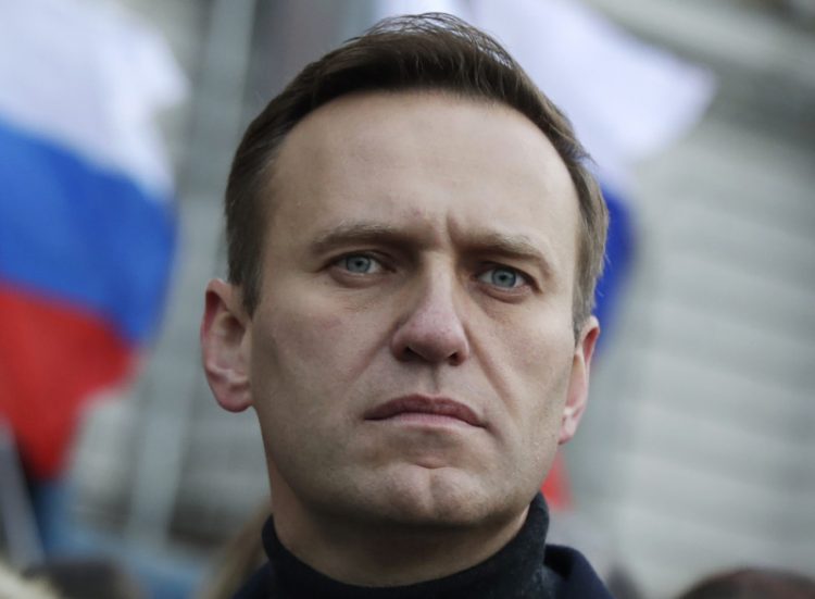 Se niegan a entregar el cadáver de Alëxei Navalny a su madre