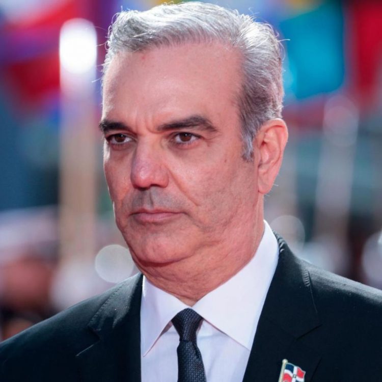 Recuperan cuenta de X del presidente Luis Abinader