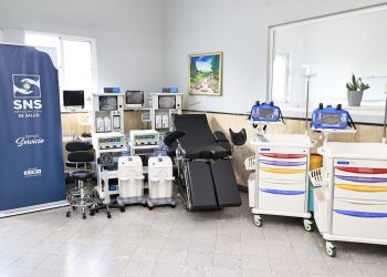 Servicio Nacional de Salud entrega equipos a cuatro hospitales de la región norte