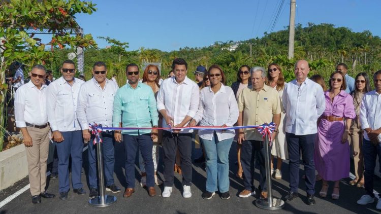 Ministerio de Turismo entrega obras en Las Terrenas por casi RD$68 millones